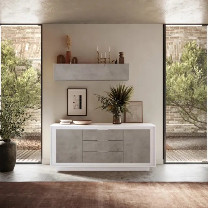 credenza con zoccolo grigio