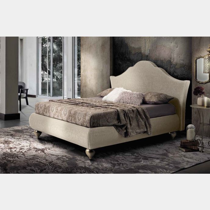 Letto matrimoniale tessuto Beige con piedini lavorati