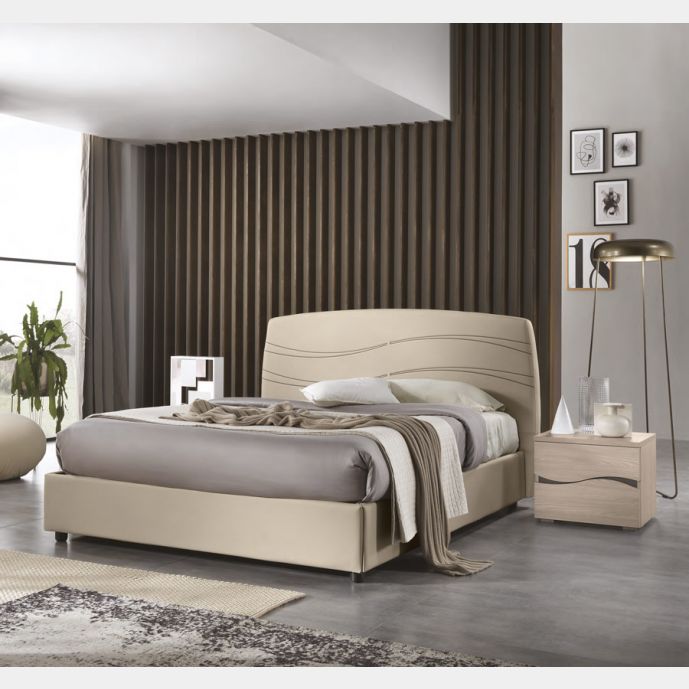 Letto matrimoniale contenitore, finitura ecopelle sabbia