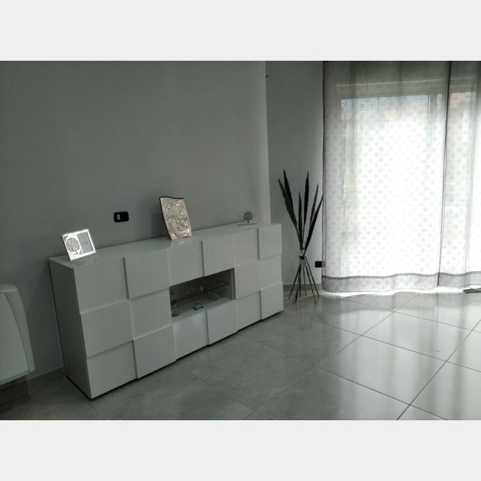 Madia Credenza Moderna, Madia di Design, 2 ante e 2 cassetti, Bianco Lucido