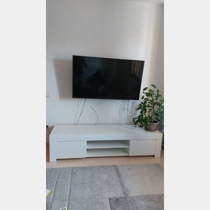 Conveniente Porta TV "Alba" Moderno di Design, Laccato Bianco Lucido