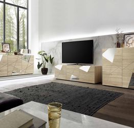 Soggiorno moderno con 2 madie e un porta Tv in finitura Rovere samoa con specchi