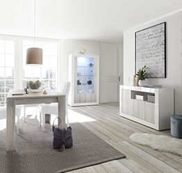 Sala completa di design con Madia, Vetrina e Tavolo fisso, finitura Bianco Lucido e Bianco Pino