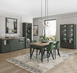Sala completa composta da tavolo allungabile, madia e 2 vetrine