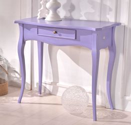 Consolle in legno color lavanda, stile classico con cassetto e gambe sagomate a sciabola 87x77