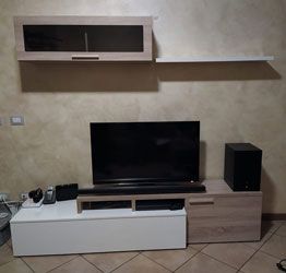 ACQUISTA ANCHE TU Parete attrezzata moderna, porta tv, mensola e pensile, rovere e bianco lucido