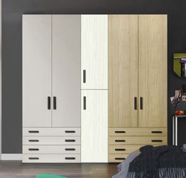 Armadio moderno L.226 a 6 ante e 8 cassetti H.257, finiture Rovere bianco, Rovere Oak e Grigio Dorian