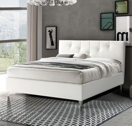 Letto contenitore matrimoiale Skat in ecopelle bianco ottico