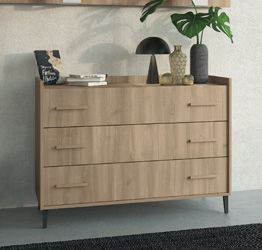 Comò moderno con piedini in finitura Rovere Oak