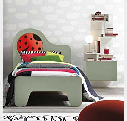 letto con cocinella