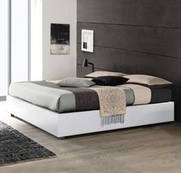 Letto sommier matrimoniale, finitura Bianco luce