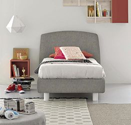 Letto imbottito singolo con piedini bianchi, finitura tessuto Grey