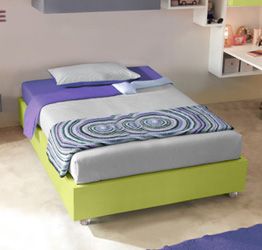 Letto sommier 140x200 con ruote Moretti Compact, finitura Verde cedro