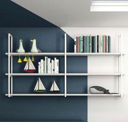 Libreria industry sospesa, finitura Rovere white e Bianco