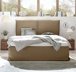 Letto matrimoniale moderno in ecopelle, finitura Tabacco