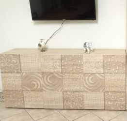 Madia con serigrafia, finitura rovere a 3 ante