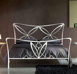 Letto in ferro battuto Smith, colore bianco confetto, made in Italy