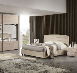 Camera da letto completa, finitura Olmo Perla e letto ecopelle sabbia, Made in Italy