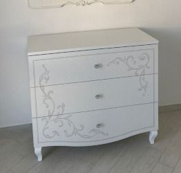 Comò serigrafato con 3 cassetti in finitura Bianco 