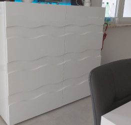 Credenza  Madia contenitore onda a 2 ante, finitura bianco lucido, design moderno
