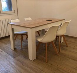 Tavolo da pranzo con piano rovere canadian e gambe bianco artik, allungabile