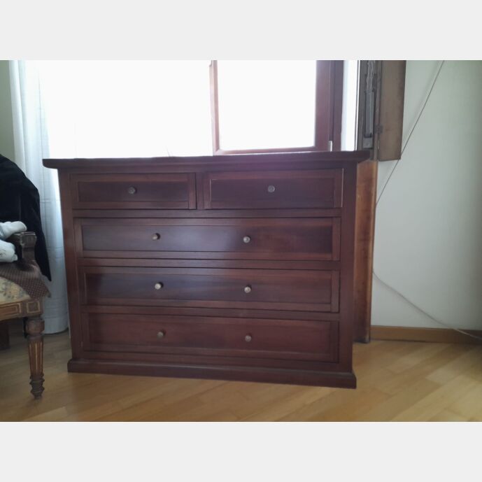 Elegante Comò classico