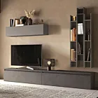 parete con librerie grigia