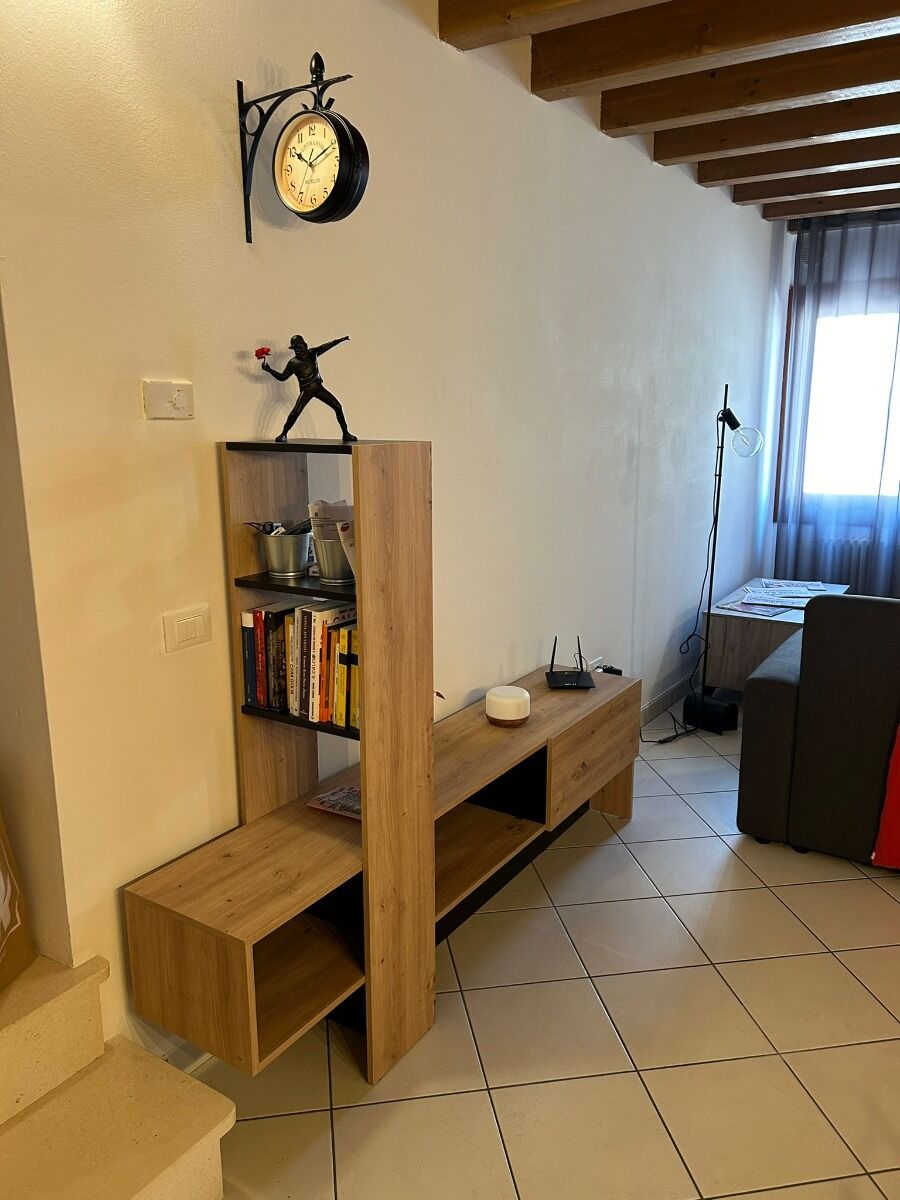 Nuova Parete attrezzata porta tv con mobile tv e libreria Cross