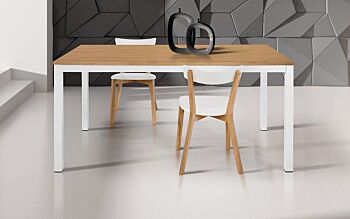 Tavolo moderno in rovere con struttura in metallo 110x70