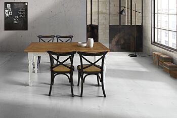 Tavolo con piano in rovere e gambe tornite
