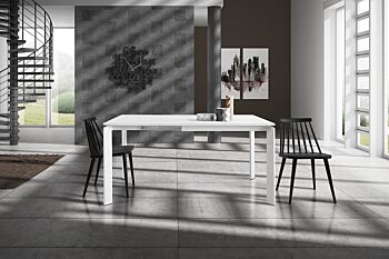 Tavolo dal design moderno in finitura bianca, 90x90