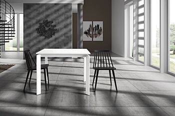 Tavolo dal design moderno in finitura bianca, 90x90