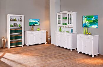 Credenza in legno massiccio a tre ante e tre cassetti / bianco