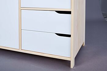 Armadio a 3 ante e 2 cassetti in finitura bianco e legno naturale 