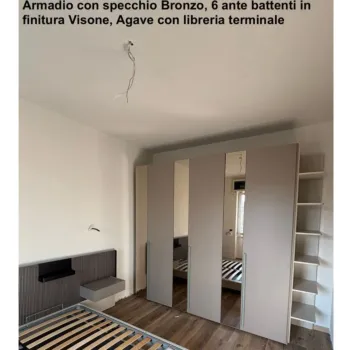 Armadio con specchio fumè, 6 ante battenti in finitura Grigio cenere