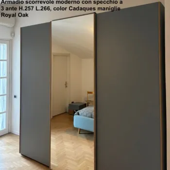 Armadio scorrevole moderno con specchio a 3 ante H.257 L.266, color Cadaques