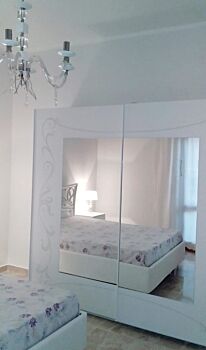 Armadio stile contemporaneo bianco avatar con serigrafia floreale e 2 ante scorrevoli