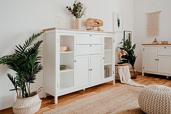 Madia credenza, 2 ante in vetro, 2 ante, 2 cassetti finitura bianco opaco e top in quercia