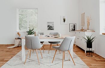 Tavolo allungabile moderno in finitura bianco opaco e quercia