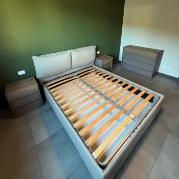 comò bronzo moderno