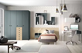 Cameretta ragazzi con armadio battente, finitura Rovere ambra e Blu reale