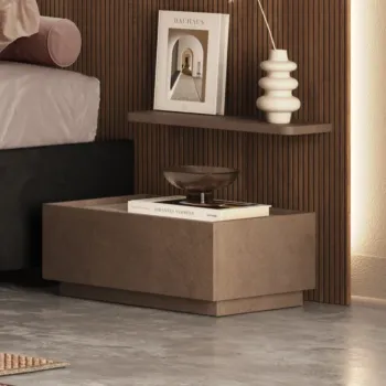 Camera matrimoniale con letto cannettato, Bronzo e Mercure