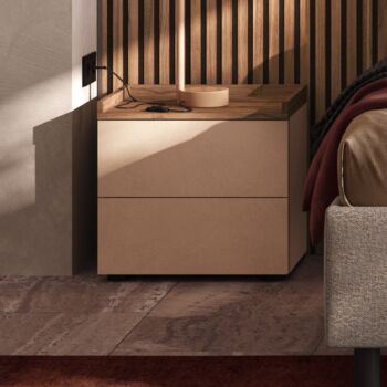 Comodino 2 cassetti moderno, finitura Cashmere e Noce caramello