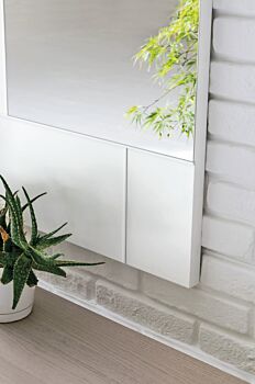 Specchio quadrato 65 x 65 con cornice bianco opaco gesso