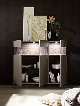 Madia alta 3 ante moderna, in finitura bronzo e piedino di design