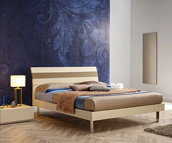 Letto matrimoniale Franklin con testata curva, in Champagne laccato e Tabacco laccato