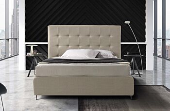 Letto matrimoniale con testata a quadri, finitura Panna