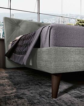 Letto versione king size matrimoniale Grigio Perla in tessuto, con testata retrofinita