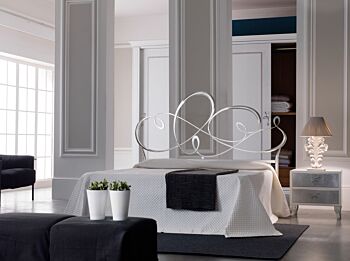Letto matrimoniale grigio polvere in ferro
