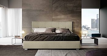 Letto matrimoniale beige imbottito, testata retrofinita